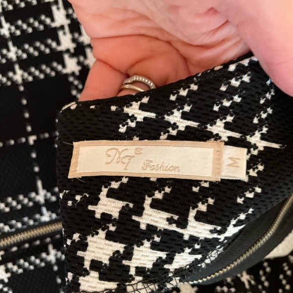 Stretchy, mini shift dress - Picture 4 of 6